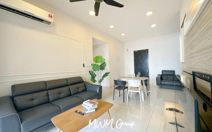 30% OFF Monthly | DangaBay Walks to beach