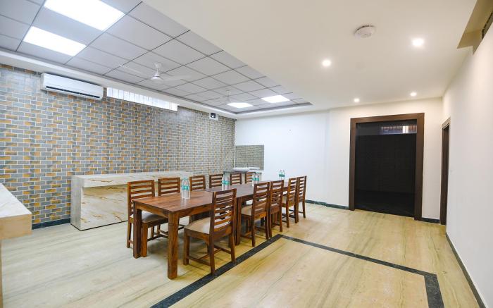 FabHotel Sai Village