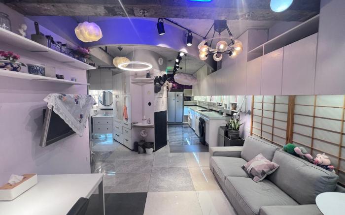 TreeTop Horizon · Skyline Retreat