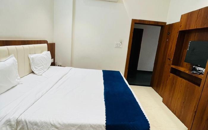 RR Hotel & Restaurant