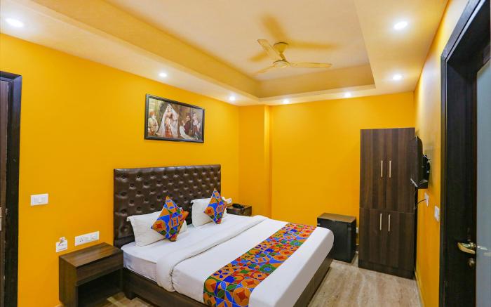 FabHotel Taj Home Stay