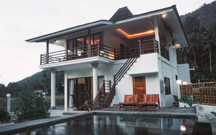Semu Villas kerujuk