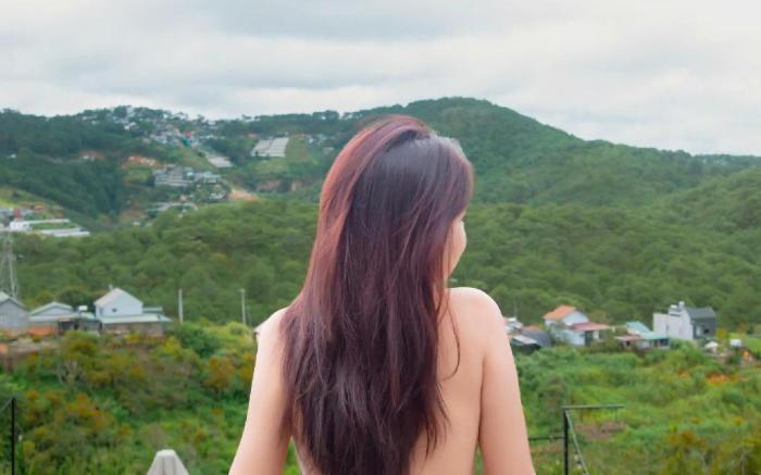 CLOUDY HILLSIDE BOUTIQUE