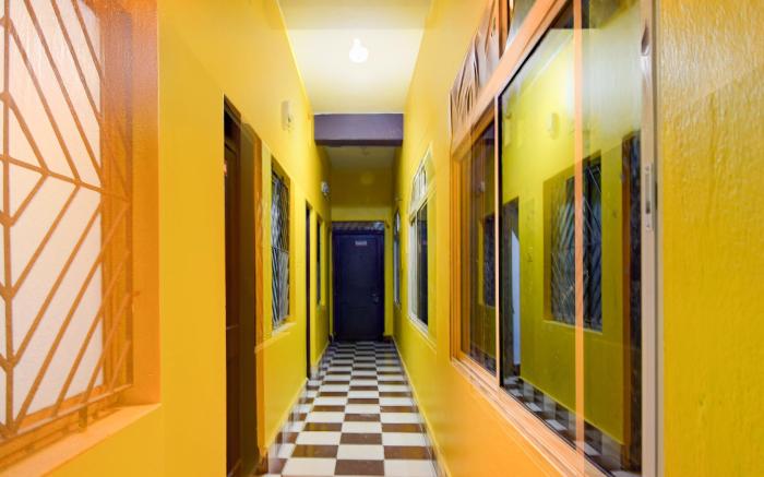 Hotel O Rasulgarh Square Bus Stop Formerly Hotel Rose Inn