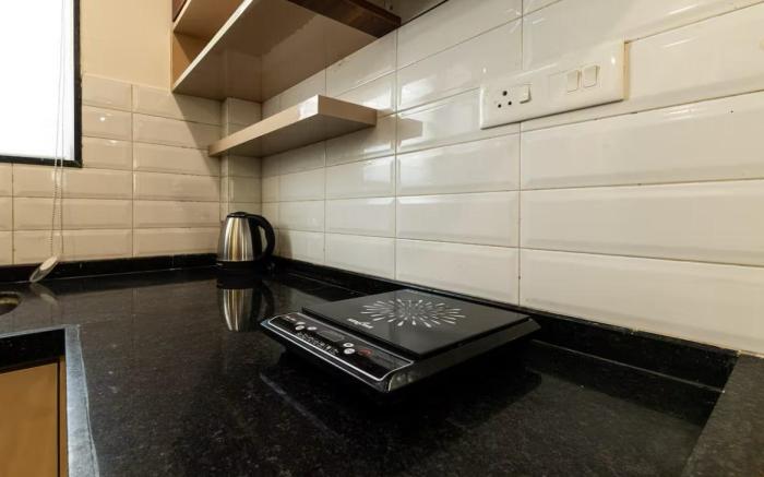 Modern Studio Near Bombay Hospital |Juliet Balcony