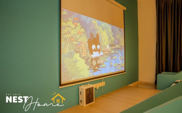 【HOT!】Minion Slide Playroom | Projector | 7 Pax