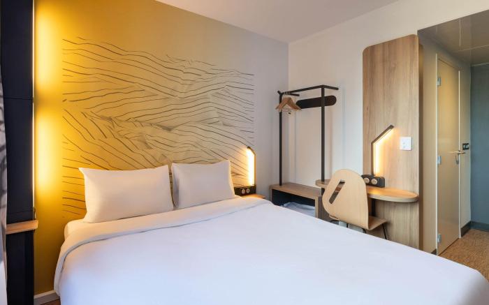 B&B HOTEL Massieux Genay