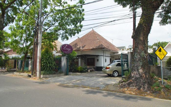 Loesje Guest House Syariah