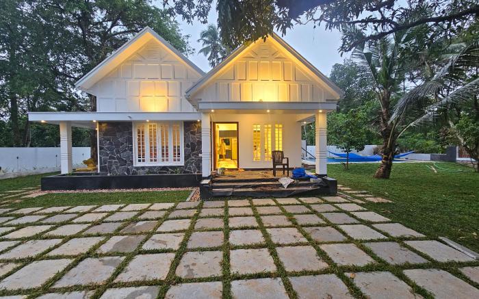 The Out House Villa with Pool