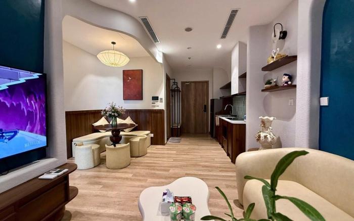 Apt 2BR FreeSauna, RedRiver view, Landmark Ecopark