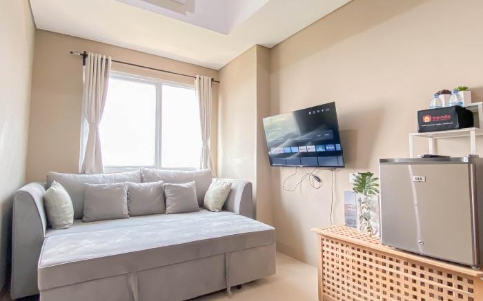 Modern Look 1BR Apt Royal Sentul Park By Travelio