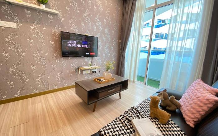 The Wave 2BR 4Pax A12 Poolview - NetFlix/Parking