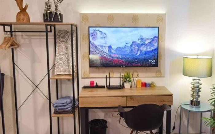 Cozy 5 Pax Designer Suite | High Floor & Luxury