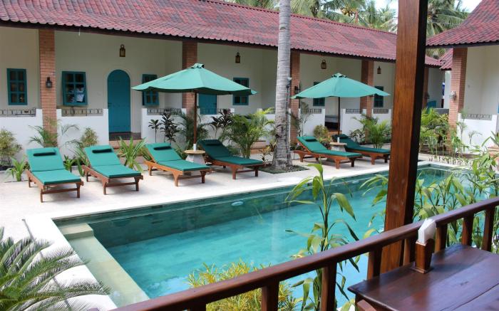 White Coconut Resort