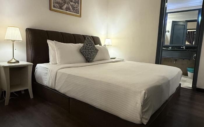 The Room At Times Square 