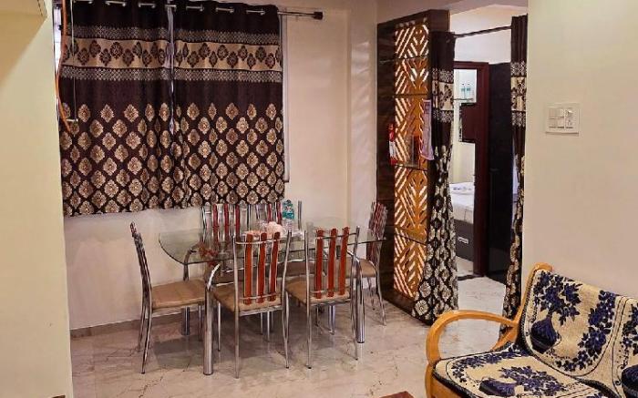 2 bhk flat in middle of city