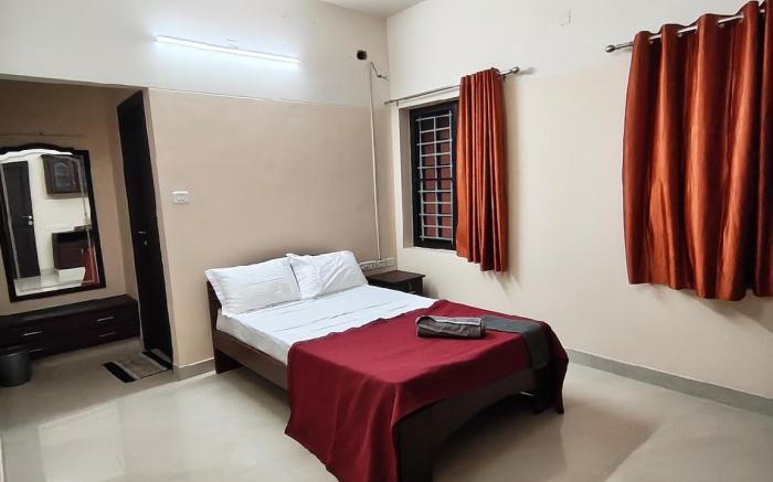 City-Center Transit Stay 3BHK