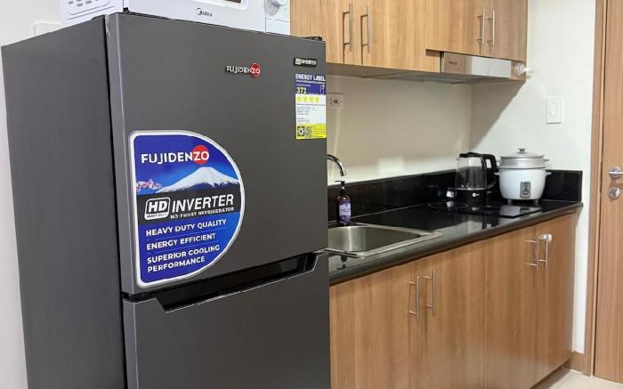 Red Residences • Cozy Condo in Makati • Near NAIA