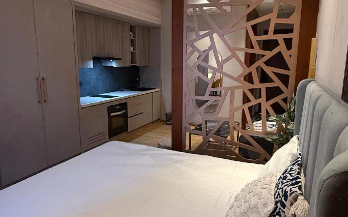 Modern Studio in Galaxy Blue Sapphire Mall, Noida