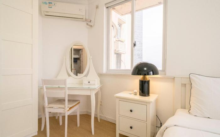 Tyms Premium 3BR 2BA APT Xujiahui Shiye Apartment