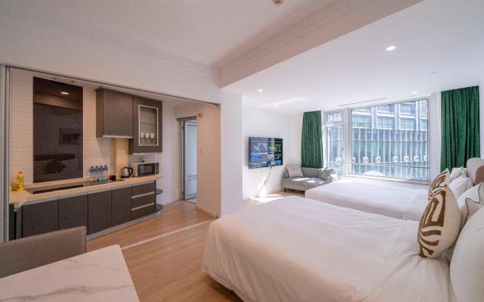 Tyms Spacious 1BR APT Xujiahui Jiahui Internationa