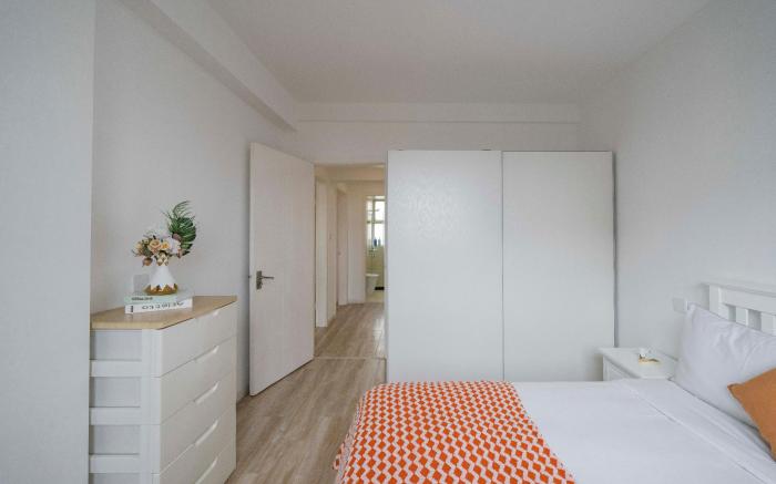 Tyms Luxury 4BR 2BA APT TianShan Riverside Residen