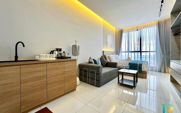 Sky Tree. Spire Suite @2BR 4Pax by RR JBcity