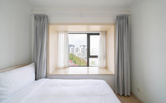 Tyms Stylish 2BR APT Xujiahui Dacheng Residence