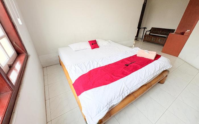 RedDoorz near Jawa Timur Park 1