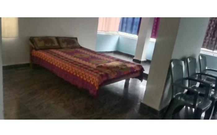 Six Face Guest House