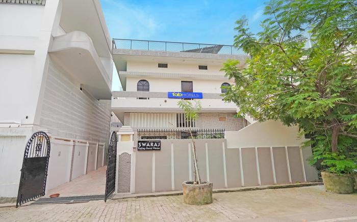 FabHotel Swaraj - Sankat Mochan Temple