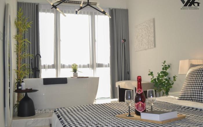 Core Soho Suite | Bathtub + Netflix @ KLIA