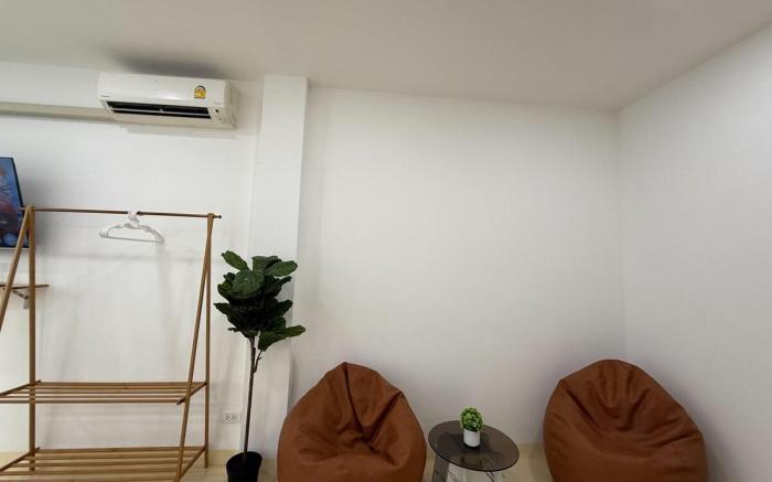 S hostel phrakanong BTS 203