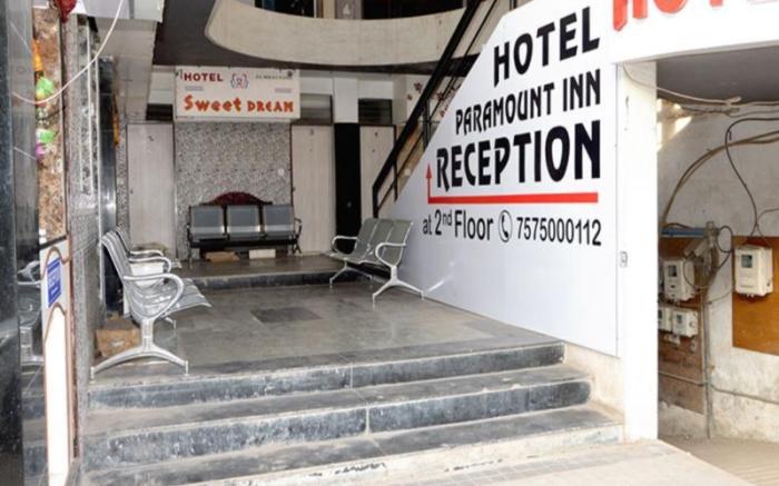 Hotel Paramount Inn