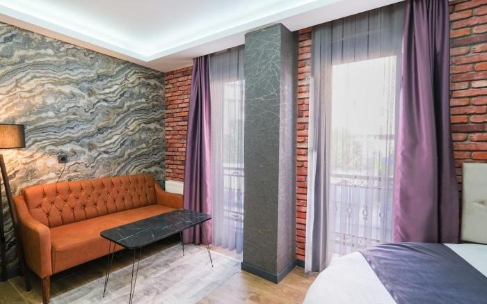 A Love Circle with Jacuzzi Magic