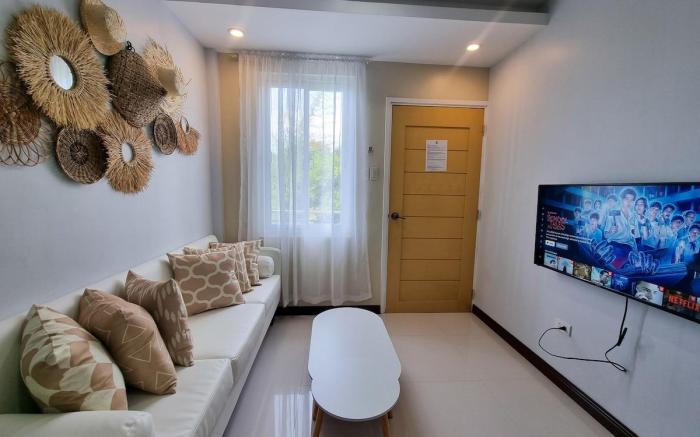 #3C Cozy 3BR unit w/pool, 7 mins drive to surftown