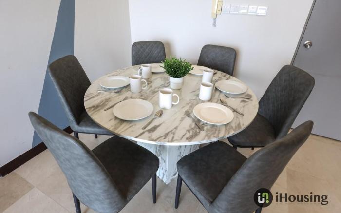 Silverscape 2 Bedroom/Seaview 1904 by iHousing