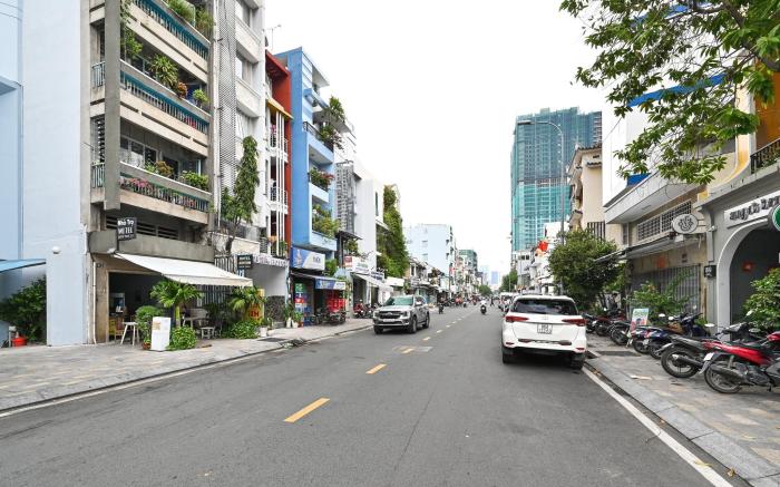 Anh Kim Hotel - Near Bui Vien Walking Street