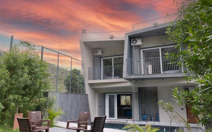 z villa by the hills Udaipur - private pool villa 