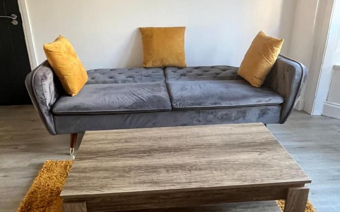 Newly Refurbished 1 Bedroom Flat