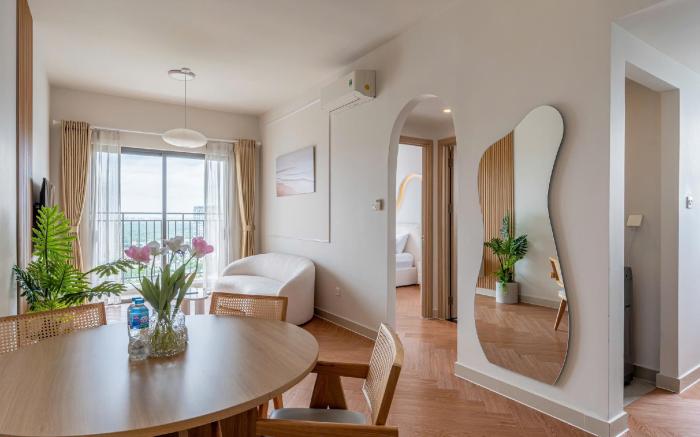 Sin House - The Sun Avenue Apartment