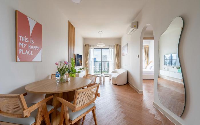 Sin House - The Sun Avenue Apartment