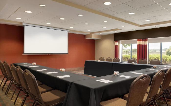 Hampton Inn Des Moines West