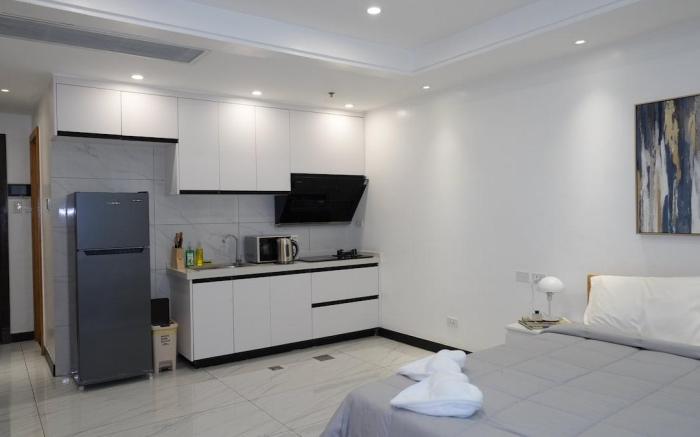 Modern Studio Unit with Infinity Pool & Gym