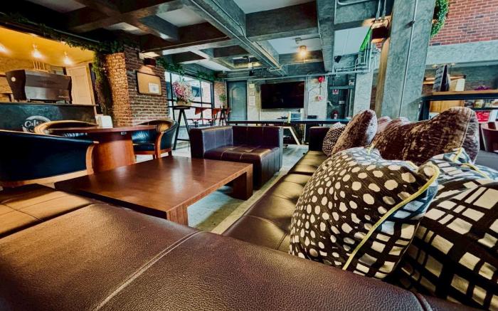 Sukhum Victorymonument-Ari