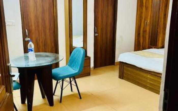 Kings Court Hotel Panchsheel Park