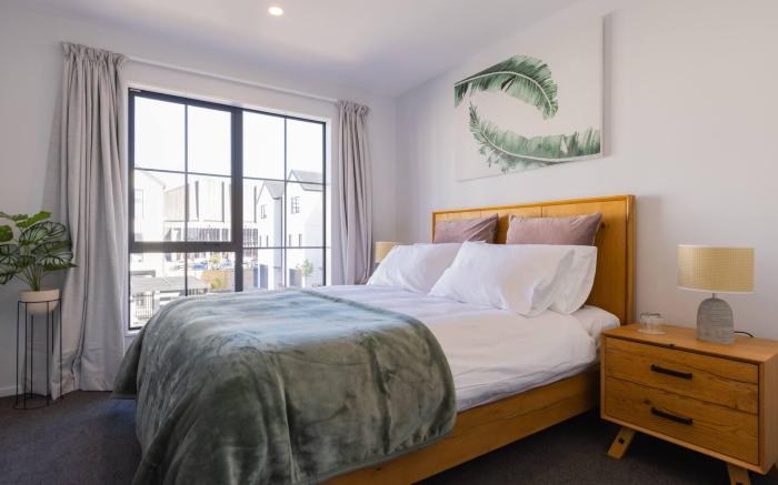 Central CBD Luxury 2 Bed Bliss By Town hall,Casino, Restaurants, Shopping