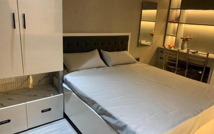 Red Flag Opéra Loft | Near Pallasio Mall & Ekana