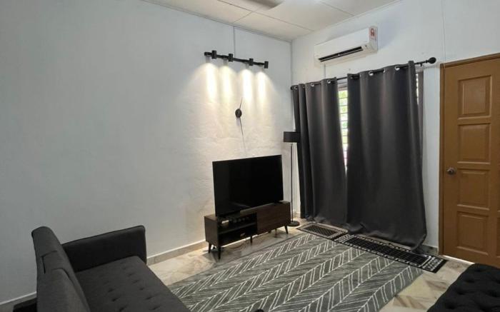 Aqil Muslim Homestay Puncak Alam