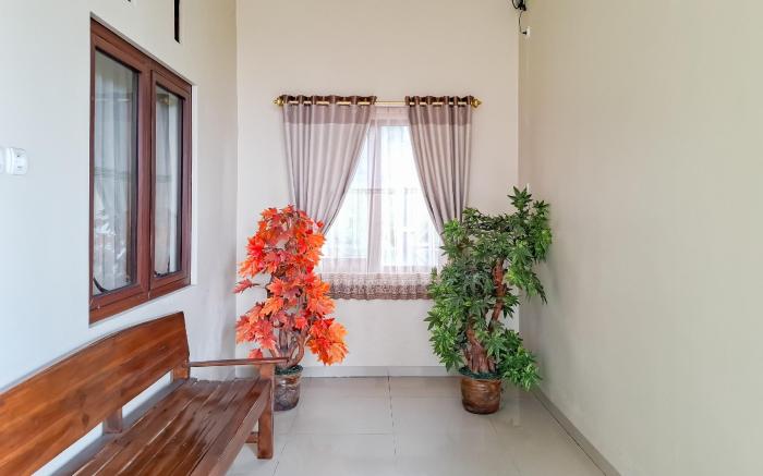 Hotel Muncul Sari Near Bukit Sekipan Tawangmangu RedPartner